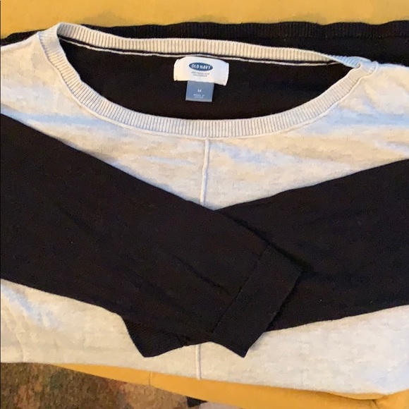 Set of 3- Old Navy Sweaters - Picture 4 of 4